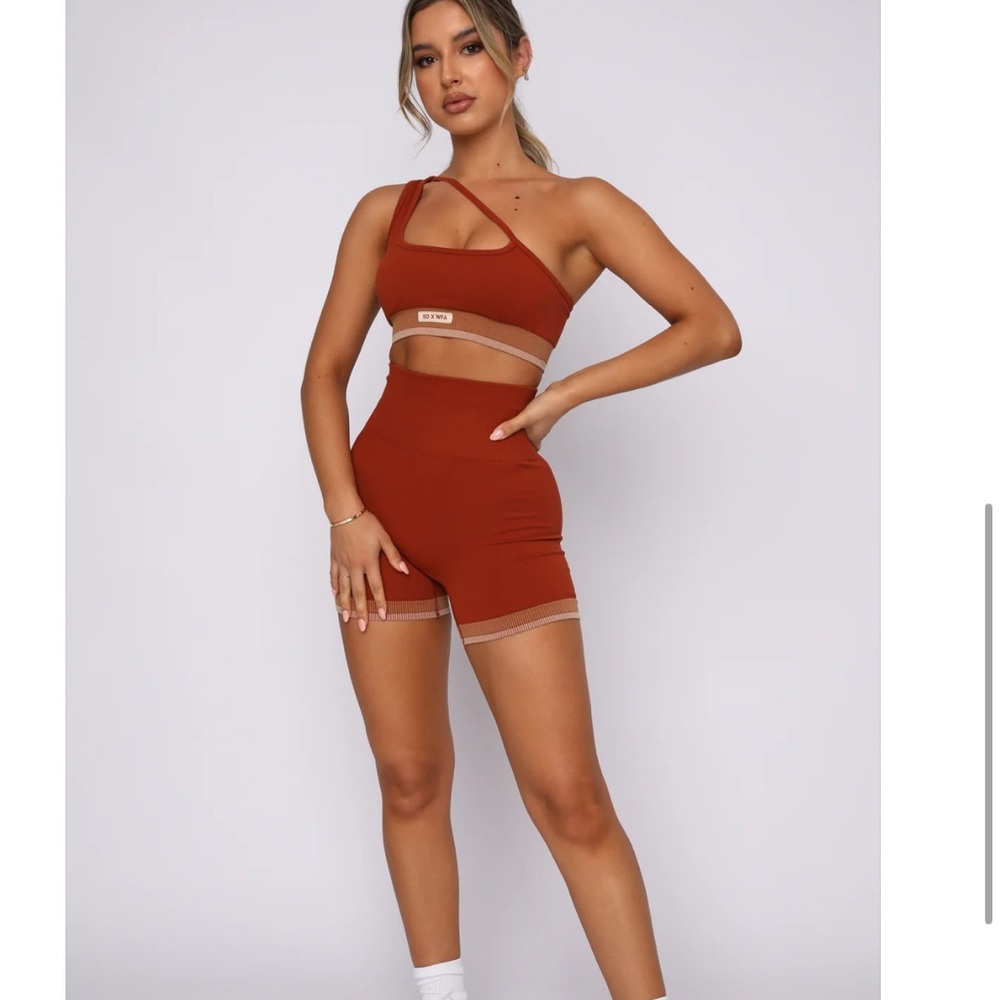 Sarah’s Day x White Fox Boutique Sahara Seamless Sports Bra & Shorts SET, size M